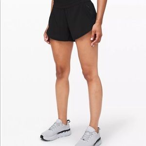 Lululemon Tracker Short, size 6